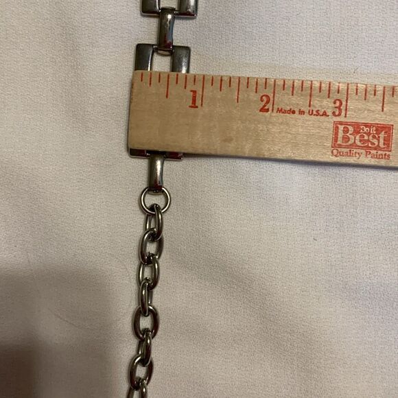 New York and Company silver chain belt. Like new. Only worn once - Picture 4 of 5